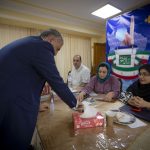 هیئت اعزامی آریاساسول به قزاقستان نیز پای صندوق رأی 6