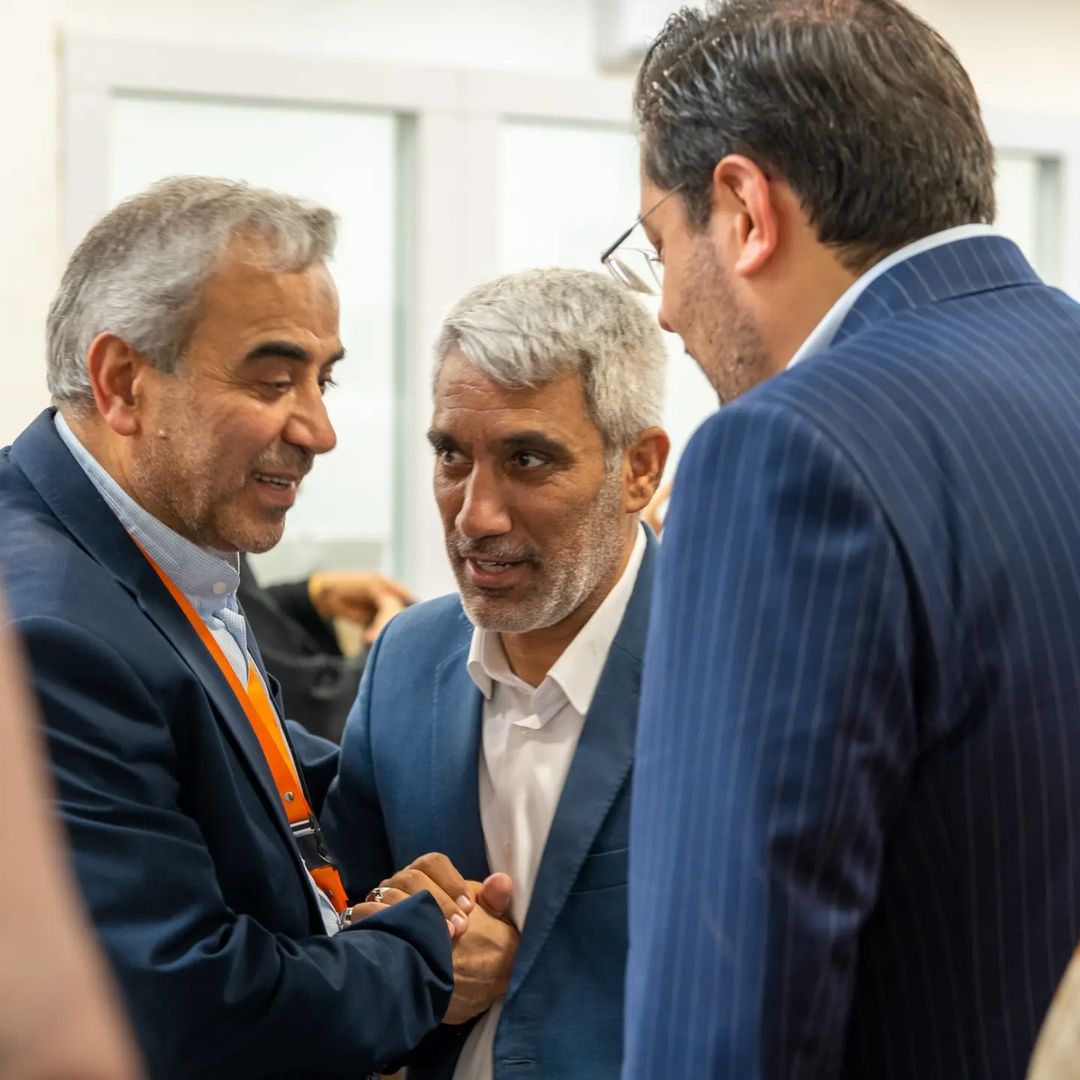 گزارش تصویری بازدید مقامات عسلویه از شعبه اخذ رأی پتروشیمی صدف خلیج فارس در چهاردهمین دوره انتخابات ریاست جمهوری فرماندار، فرمانده ان6