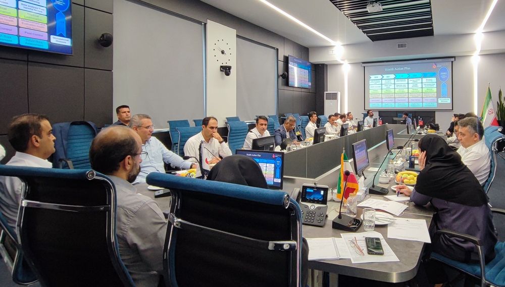 HSE در آریاساسول 8