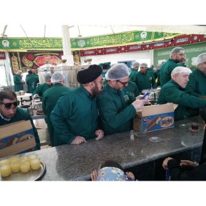 کارکنان شرکت پتروشیمی لباس خدمت امام رضا 5