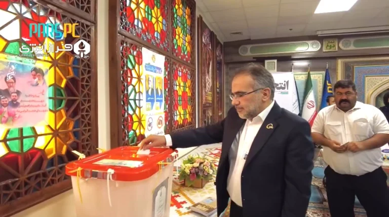 ویدئوی زیبا از حضور حماسی و پرشور کارکنان پتروشیمی پارس در انتخابات ریاست جمهوری