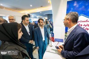 افتتاح و بازدید از نمایشگاه جانبی پانزدهمین همایش بین المللی صنعت پتروشیمی ایران IPF 5