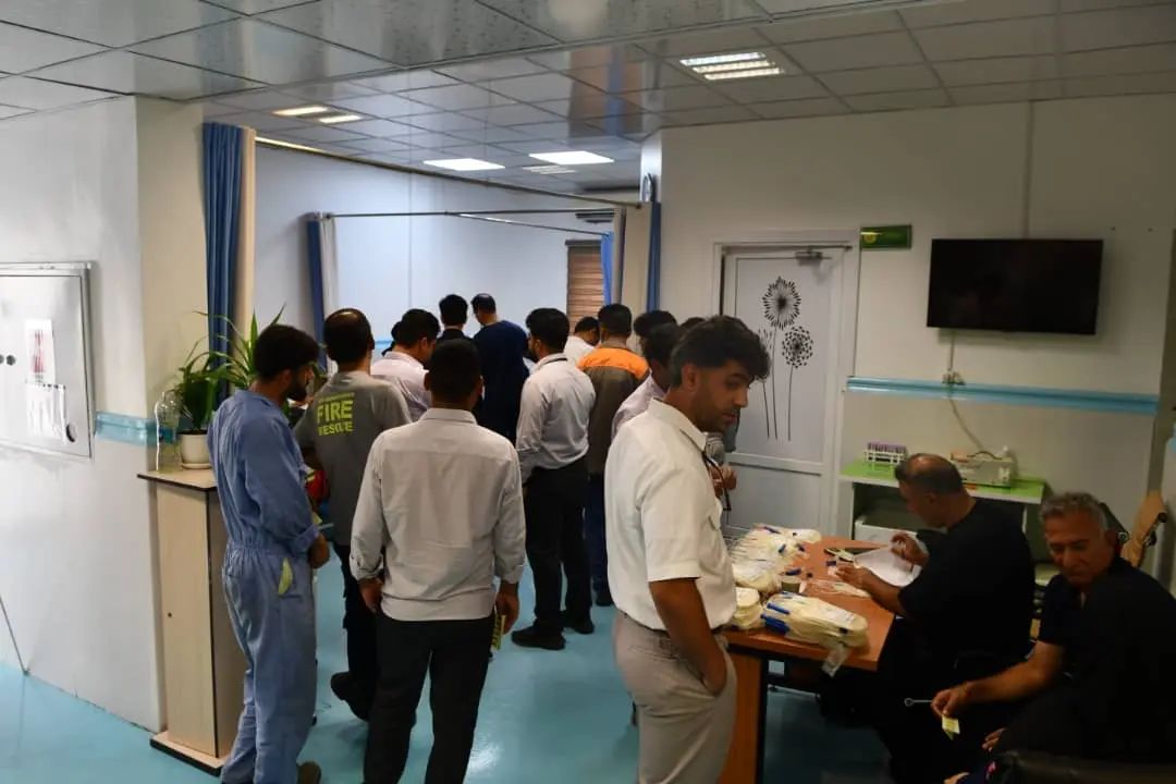 به مناسبت روز جهانی اهدای خون رقم خورد برگزاری پویش اهدای خون در شرکت پتروشیمی مروارید برای دومین سال متوالی جمعی از کارکنان پتروشیمی م2