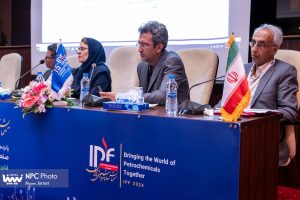 کارگاه آموزشی آینده نگری در صنعت پتروشیمی 5