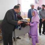 حضور قائم مقام مدیرعامل پازارگاد در یکی از مدارس اخند عسلویه 12