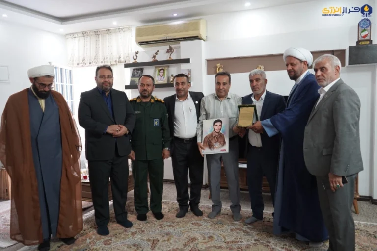دیدار قائم مقام مدیرعامل شرکت پازارگاد با خانواده‌های شهدای شهرستان عسلویه