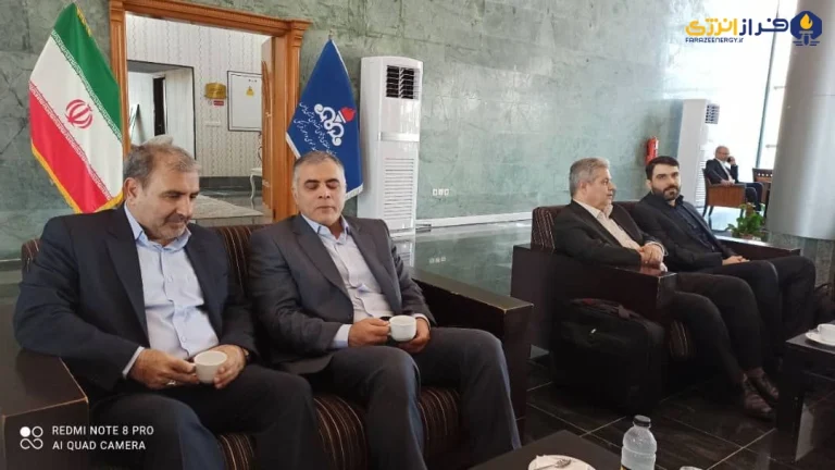 محسن پاک نژاد وزیر نفت دقایقی پیش وارد عسلویه شد
