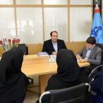 دیدار و ملاقات چهره به چهره معاون وزیر و مدیرعامل شرکت ملی صنایع پتروشیمی و مدیر توسعه منابع انسانی با کارکنان میز خدمت 11