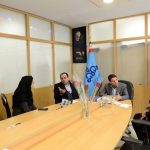 دیدار و ملاقات چهره به چهره معاون وزیر و مدیرعامل شرکت ملی صنایع پتروشیمی و مدیر توسعه منابع انسانی با کارکنان میز خدمت 9
