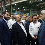 بازدید محمد شریعتمداری از شرکت پلیمر آریاساسول 8