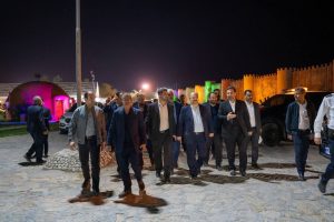 تاکید شریعتمداری بر توسعه زیرساخت های فرهنگی، رفاهی و ورزشی کارکنان صنعت پتروشیمی و خانواده های آنان 1