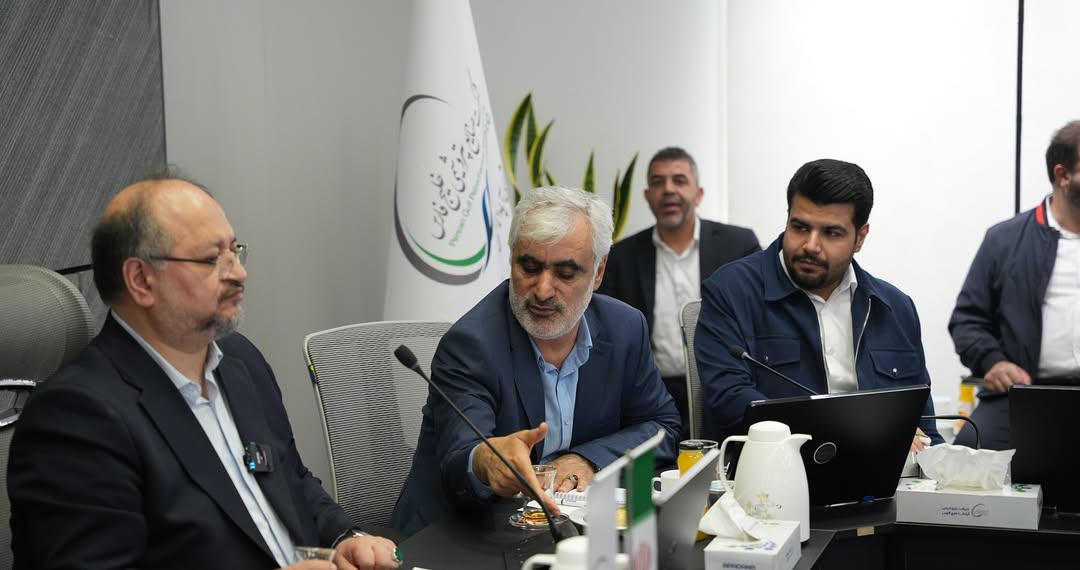 دستورات راهگشای شریعتمداری، در پتروشیمی آپادانا حل مسئله تامین زمین برای طرح MTG دستور رفع موانع تامین مالی پروژه متانول پهلوانی آپادا3