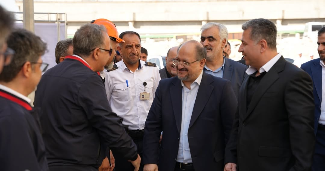 دستورات راهگشای شریعتمداری، در پتروشیمی آپادانا حل مسئله تامین زمین برای طرح MTG دستور رفع موانع تامین مالی پروژه متانول پهلوانی آپادا7