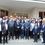 شریعتمداری در بازدید از پتروشیمی پارس 9