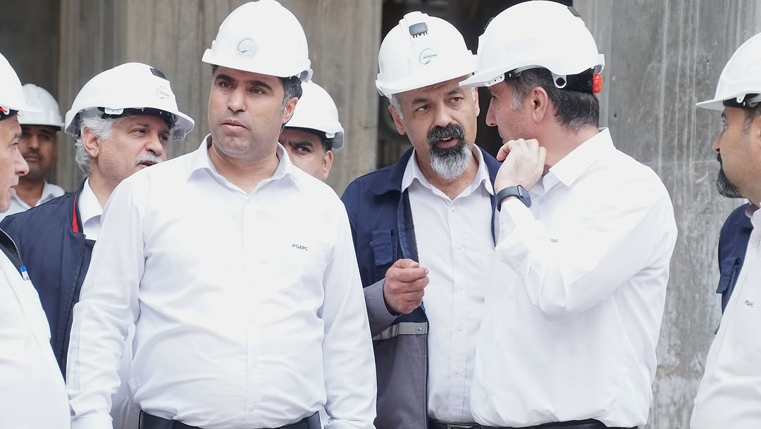 اولین حضور مهندس فخرایی در مجتمع آپادانا سرپرست پتروشیمی آپادانا جلوگیری از اتلاف منابع در سازمان از مسیر ایجاد رضایت همگانی می گذرد ب6
