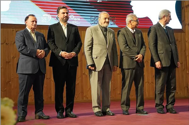 تقدیر از دکتر محمد شیخان در بیستمین دوره سمپوزیوم بین المللی روابط عمومی 2