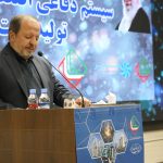 اهدای لوح وزیر دفاع و پشتیبانی نیروهای مسلح به دکتر بازیار به پاس تلاش های ارزشمند 2