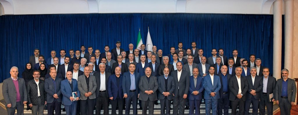 برگزاری نشست هم اندیشی مدیران هلدینگ خلیج فارس 26 اسفند 1403 5