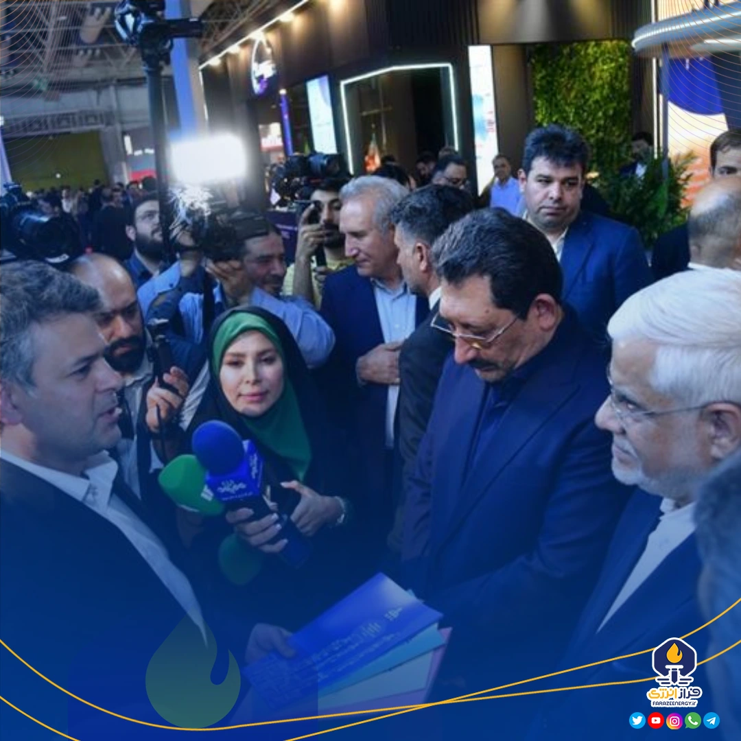 معاون اول رئیس جمهور از غرفه شرکت ملی صنایع پتروشیمی در هفتمین نمایشگاه ایران اکسپو بازدید کرد