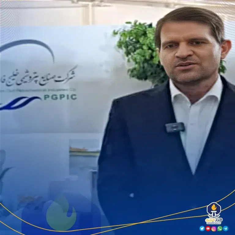 حسن عباس‌زاده، مدیرعامل شرکت ملی صنایع پتروشیمی در حاشیه بازدید از غرفه هلدینگ خلیج فارس؛