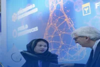 حضور سرمایه‌گذاران و نمایندگان شرکت‌های خارجی در غرفه هلدینگ خلیج فارس