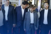 بازدید رئیس کارگروه اقتصادی دفتر مقام معظم رهبری از غرفه شرکت ملی صنایع پتروشیمی در نمایشگاه ایران اکسپو