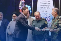محمدجواد قبادبیگی نشان خدمت در سایه تکریم را دریافت کرد