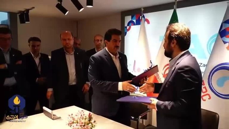 آیین انعقاد تفاهم نامه همکاری ما بین شرکت پتروشیمی زاگرس و بانک رفاه کارگران
