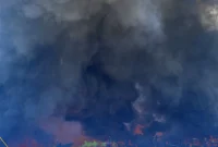 اعزام تیم تخصصی آتش‌نشانی از شرکت بهداشت، ایمنی و محیط زیست به بندر بستانو شهرستان پارسیان جهت عملیات اطفای حریق