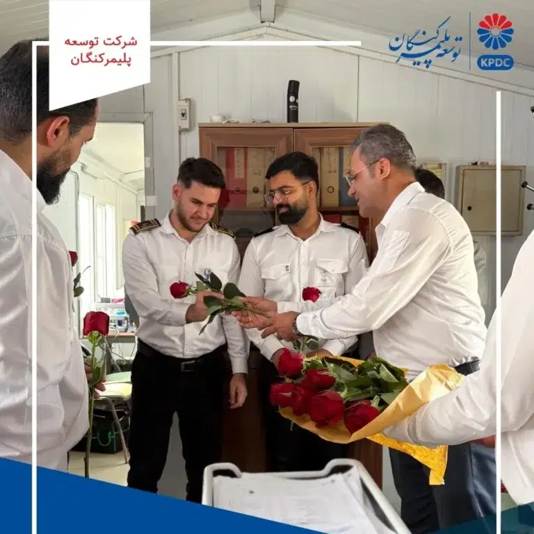 آیین تجلیل از مدیران و کارکنان واحد فناوری اطلاعات و حراست شرکت توسعه پلیمر کنگان