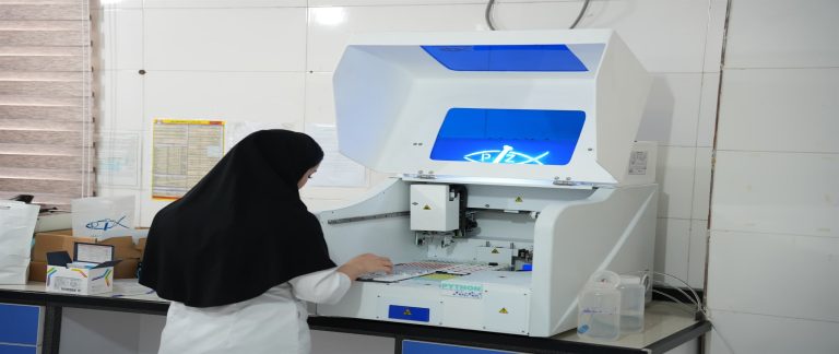 اهدای تجهیزات آزمایشگاهی تشخیص هورمونی توسط شرکت صنایع پلیمر گچساران