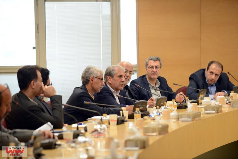 گزارش تصویری نشست مدیران HSE هلدینگ‌های پتروشیمی با حضور معاون وزیر و مدیرعامل شرکت ملی صنایع پتروشیمی