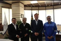 تقدیر ویژه معاون وزیر نفت از مدیرعامل شرکت HSE پتروشیمیهای عسلویه تقدیر ویژه معاون وزیر نفت از مدیرعامل شرکت HSE پتروشیمیهای عسلویه