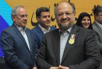 اعطای «نشان ملی مدیریت کسب و کار سال کشور» در حوزه حکمرانی اقتصادی به محمد شریعتمداری