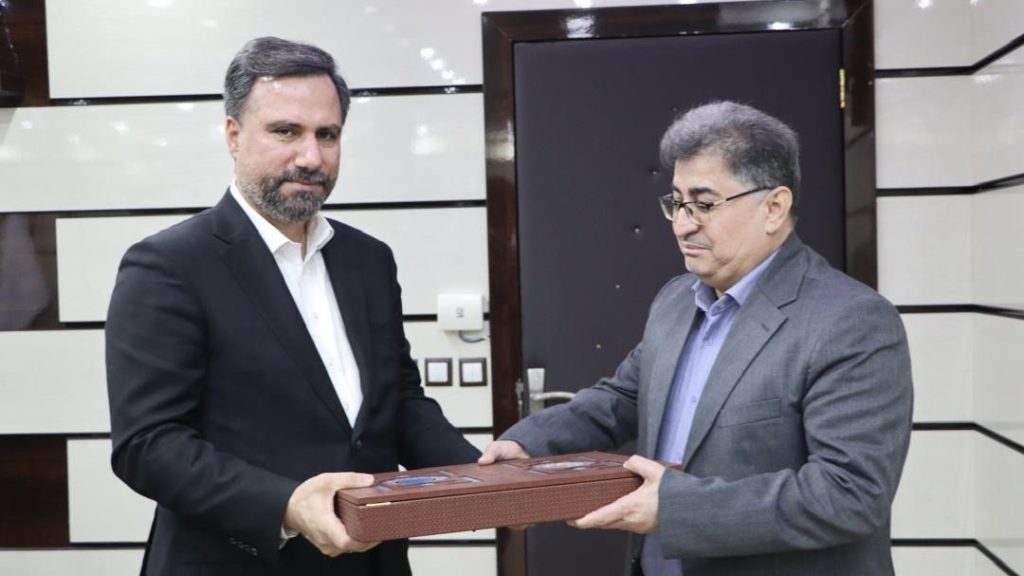دیدار مدیرعامل شرکت پازارگاد با مدیرکل آموزش و پرورش استان بوشهر