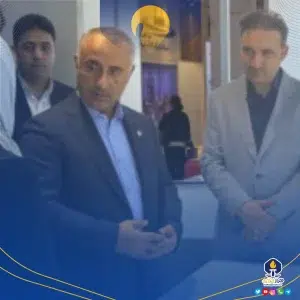 قد علم کردن فرآوردی‌ها در کنار بزرگان صنعت پتروشیمی در نوزدهمین نمایشگاه بین المللی ایران پلاست شرکت شیمیایی فرآورد قشم