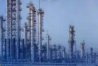 بازدید سرپرست شرکت پتروشیمی آبادان از واحدهای عملیاتی و گفتوگو با کارکنان در حین فعالیتهای تعمیراتی بازدید سرپرست شرکت پتروشیمی آبادان از واحدهای عملیاتی و گفتوگو با کارکنان در حین فعالیتهای تعمیراتی