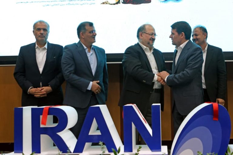 گزارش تصویری از اولین روز نوزدهمین نمایشگاه ایران پلاست از هلدینگ خلیج فارس