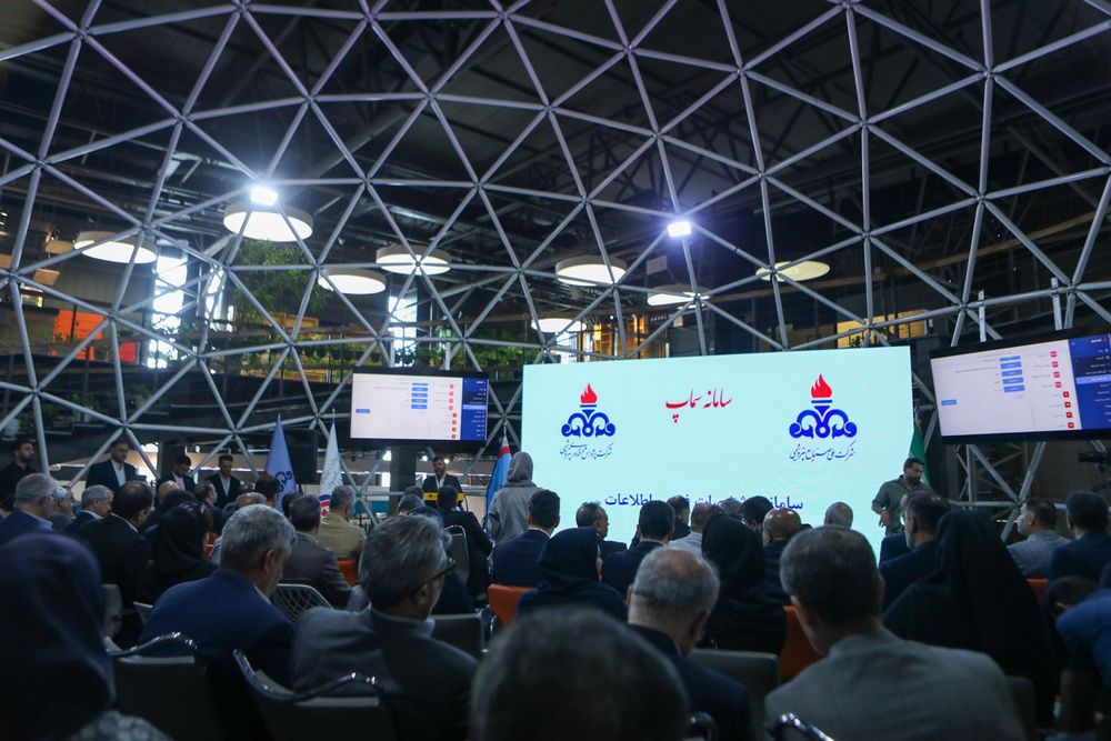 به میزبانی آریاساسول انجام شد: رونمایی از سامانه سماپ با حضور مدیران ارشد صنعت پتروشیمی کشور به میزبانی آریاساسول انجام شد: رونمایی از سامانه سماپ با حضور مدیران ارشد صنعت پتروشیمی کشور