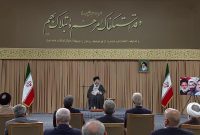 رهبر انقلاب: افزایش تولید نفت موضوع مهمی است