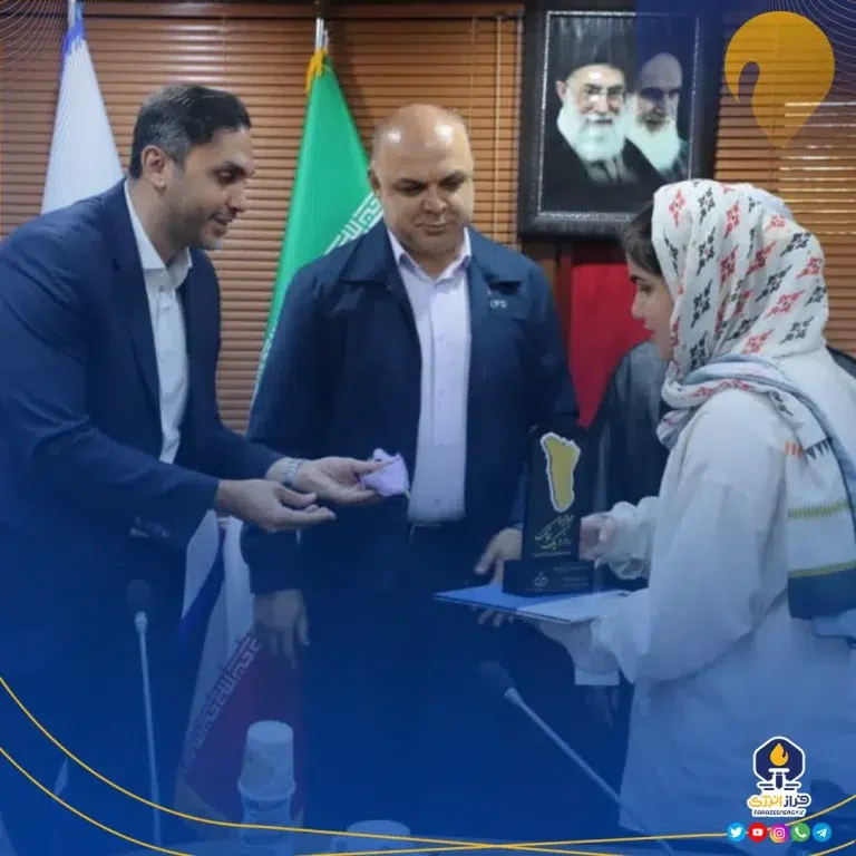 مراسم تقدیر از برگزیدگان پویش نویسندگی و عکاسی «دوازده روز و یک خاک» در پتروشیمی خارک