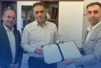 تقدیر دبیر مسئولیت اجتماعی صنعت پتروشیمی از شریفی تقدیر دبیر مسئولیت اجتماعی صنعت پتروشیمی از شریفی