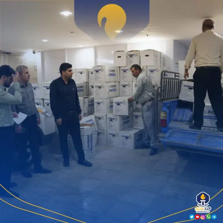 ۲ هزار و ۵۰۰ بسته نوشت‌افزار به دانش‌آموزان چهار شهر خوزستان رسید