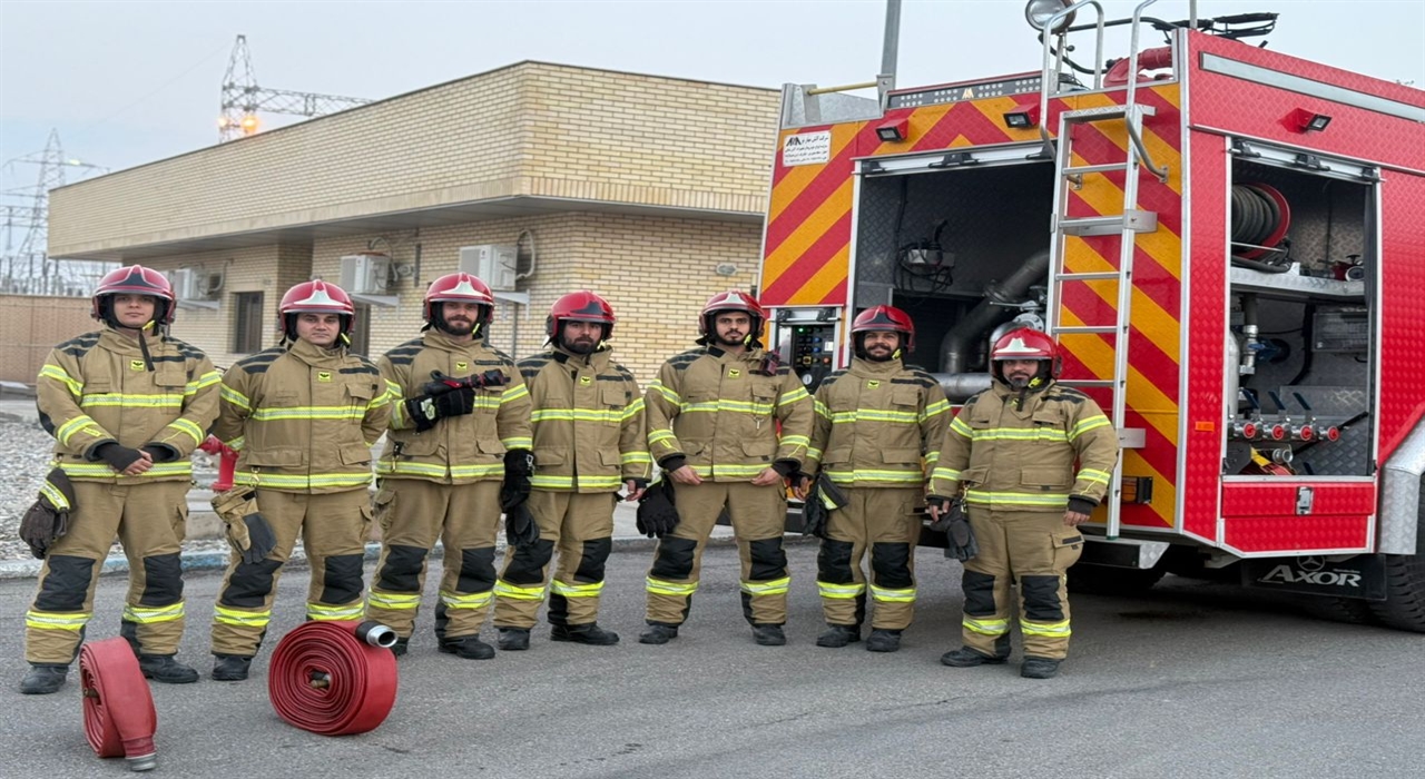 آموزش روزانه، ستون آمادگی عملیاتی آتشنشانی در پالایش گاز هویزه خلیجفارس آموزش روزانه، ستون آمادگی عملیاتی آتشنشانی در پالایش گاز هویزه خلیجفارس