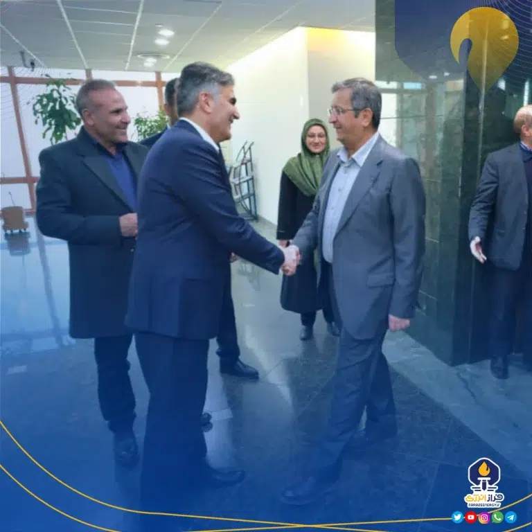 همتی وارد بانک مرکزی شد/عکس