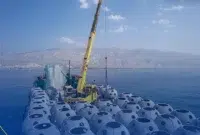 زیستگاه‌های مصنوعی دریایی عسلویه و کنگان با مشارکت آریاساسول مستقر شد