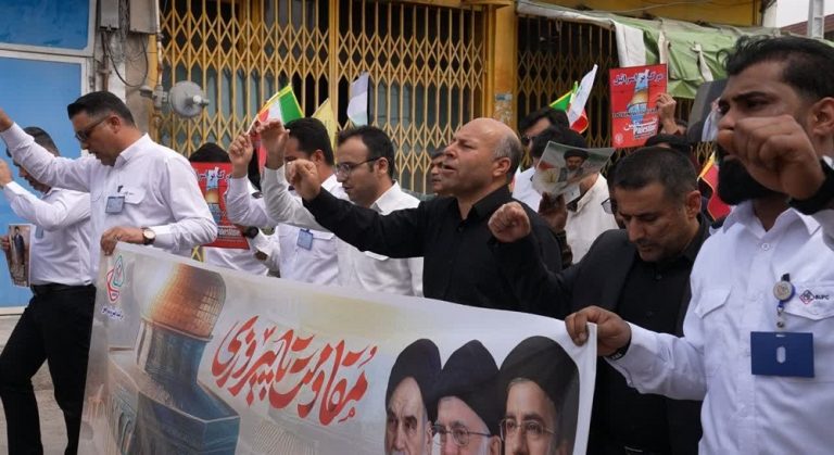 تجلی همبستگی کارکنان پتروشیمی بوشهر در راهپیمایی روز جهانی قدس