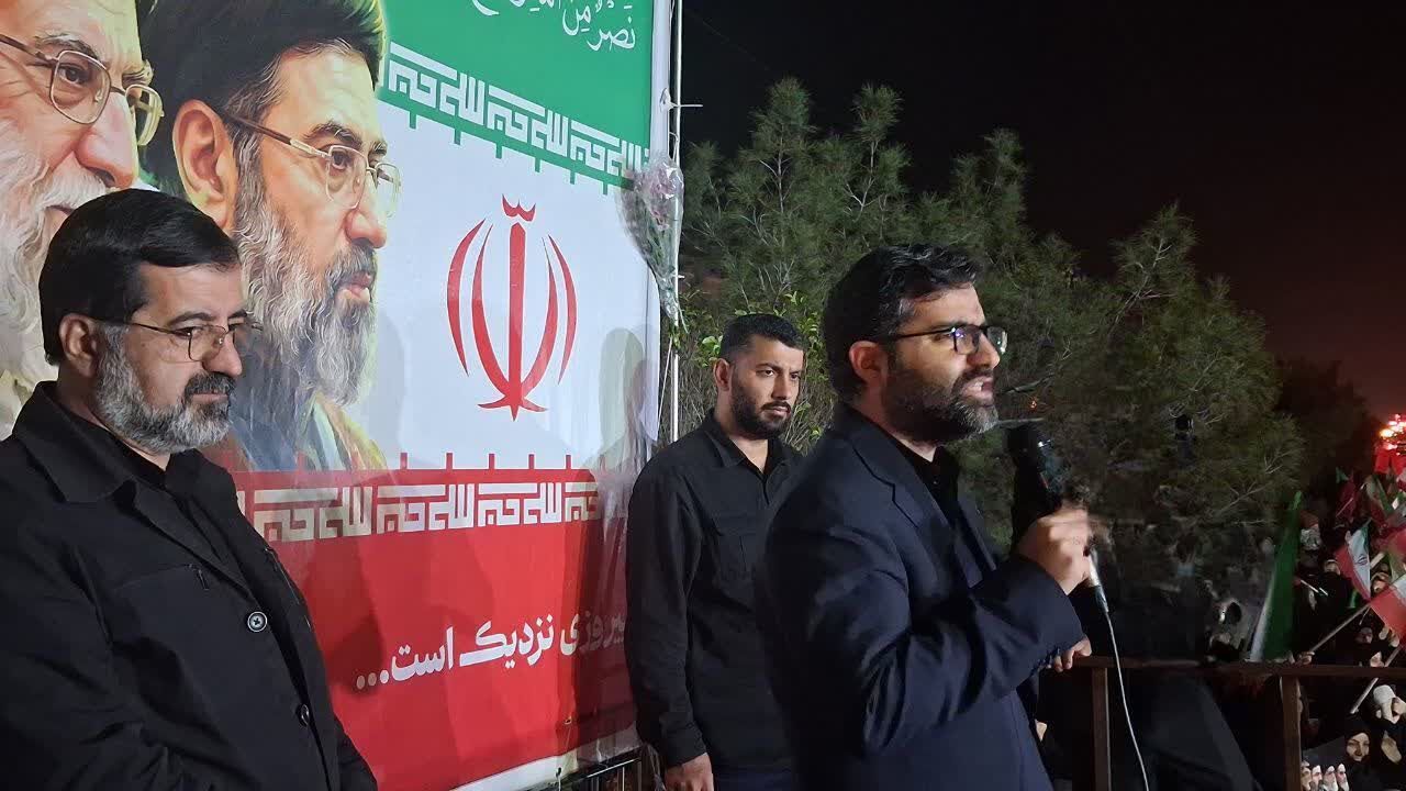معاون رئیسجمهور: مدیریت تنگه هرمز در اختیار ایران باقی میماند معاون رئیسجمهور: مدیریت تنگه هرمز در اختیار ایران باقی میماند