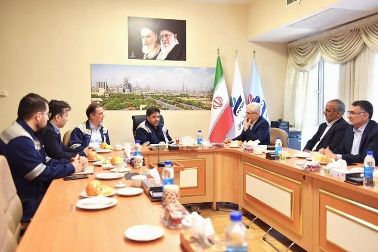 معرفی رئیس جدید شعبه بانک تجارت پتروشیمی تبریز
