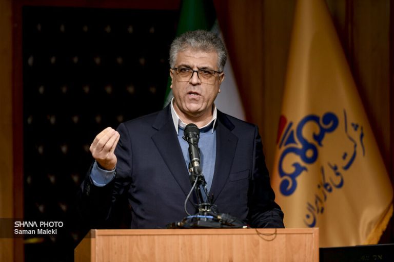 استمرار تولید و صادرات نفت ایران در جنگ تحمیلی سوم قابل ستایش است